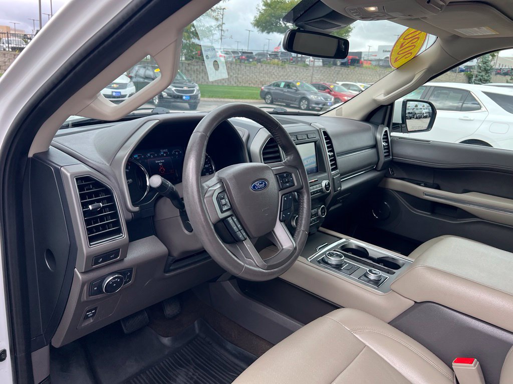 Used 2020 Ford Expedition Max XLT w/ Equipment Group 202A AWD/4WD image 16