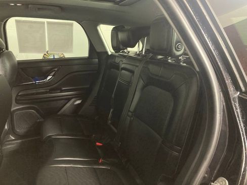 Used 2020 Lincoln Corsair AWD w/ Premium Package image 18