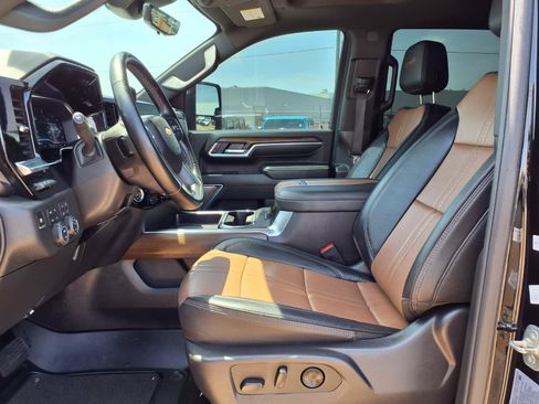 Used 2025 Chevrolet Silverado 2500 High Country w/ High Country Premium Package AWD/4WD image 20