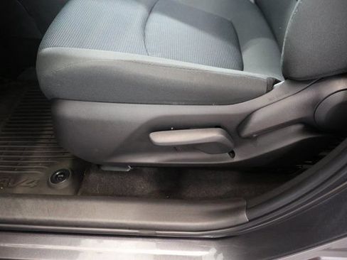 Used 2023 Toyota RAV4 LE AWD/4WD image 14