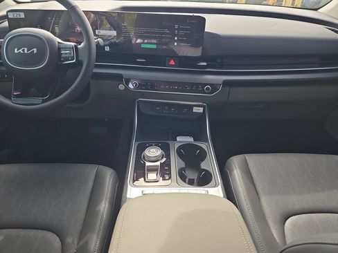 New 2026 Kia Carnival EX image 14