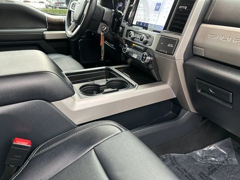 Certified 2022 Ford F250 Lariat image 15