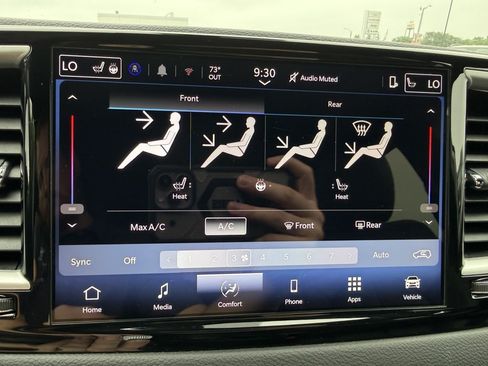 Used 2026 Chrysler Pacifica Select FWD image 26