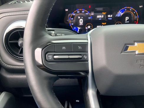 Used 2024 Chevrolet Colorado LT w/ LT Convenience Package III image 24