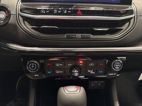 New 2025 Jeep Compass Latitude w/ Sun & Sound Group image 25