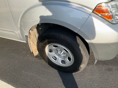 Used 2019 Nissan Frontier S RWD image 3