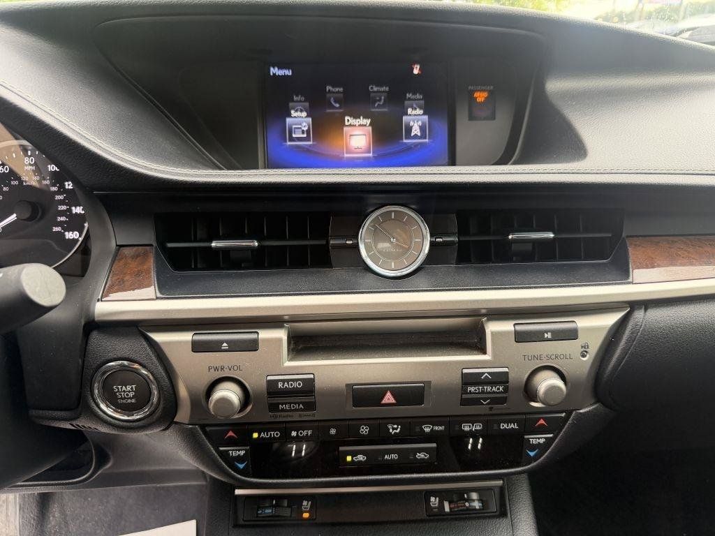 Used 2015 Lexus ES 350 w/ Premium Package FWD image 15