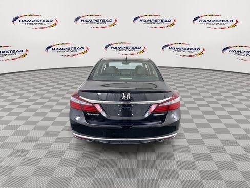 Used 2017 Honda Accord EX-L image 7