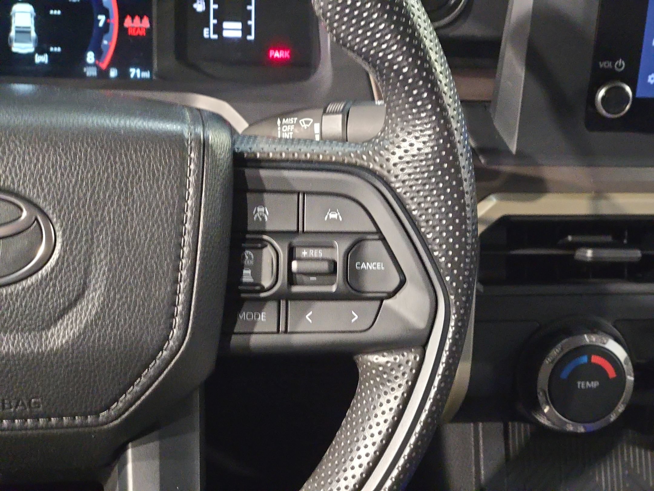 Certified 2025 Toyota Tacoma SR5 AWD/4WD image 28