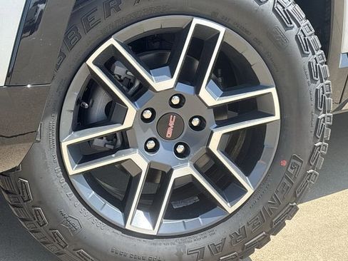 New 2026 GMC Terrain AT4 AWD/4WD image 30