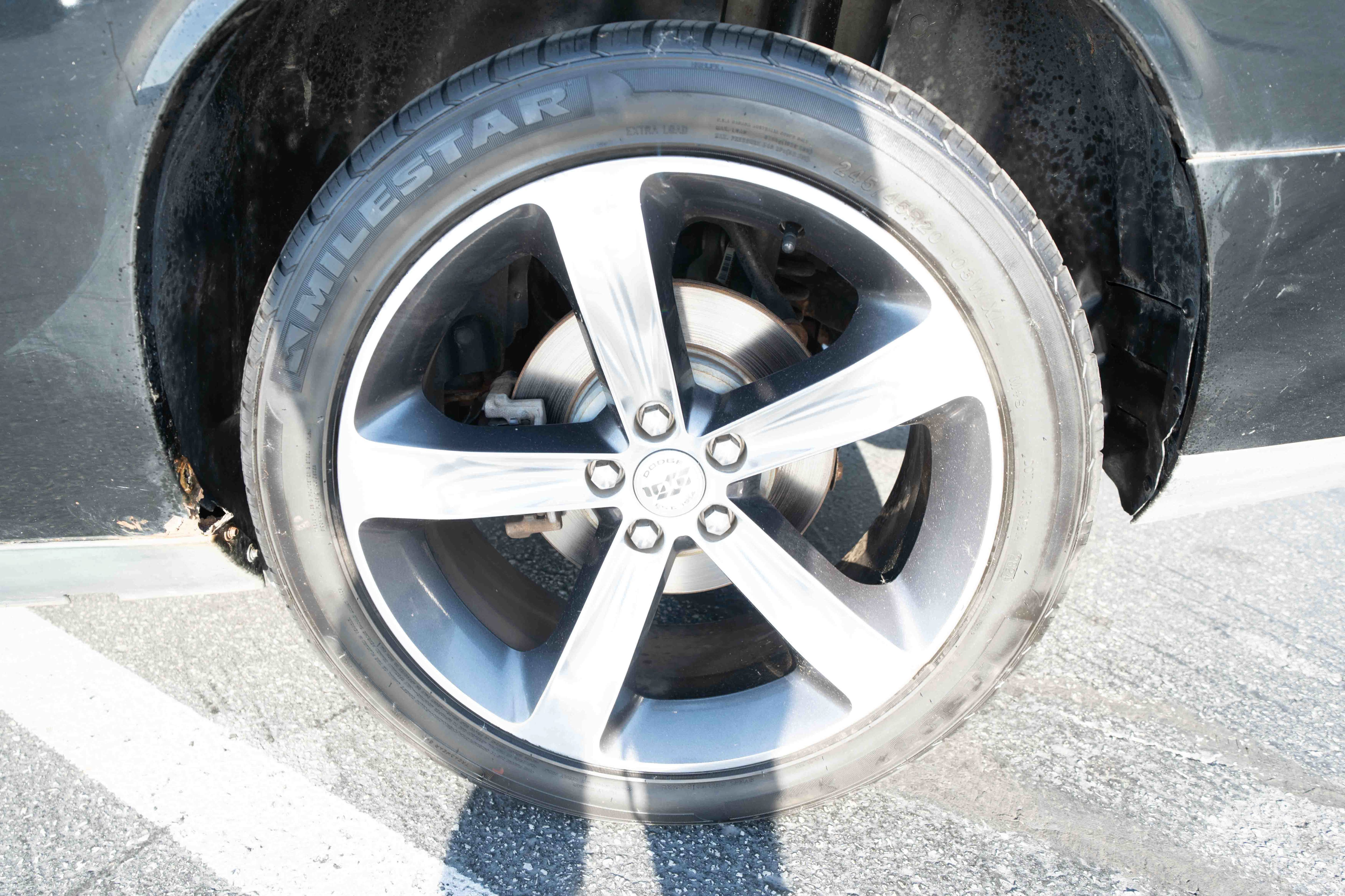 Used 2014 Dodge Challenger SXT RWD image 27