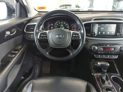 Used 2020 Kia Sorento EX image 18