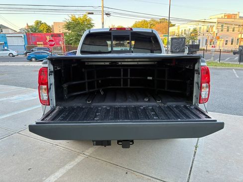 Used 2016 Nissan Frontier SV w/ SV Value Truck Package AWD/4WD image 23