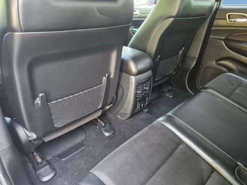 Used 2020 Jeep Grand Cherokee Altitude AWD/4WD image 21