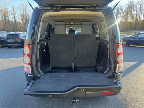 Used 2011 Land Rover LR4 HSE image 25