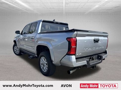 Used 2025 Toyota Tacoma SR5 AWD/4WD image 6