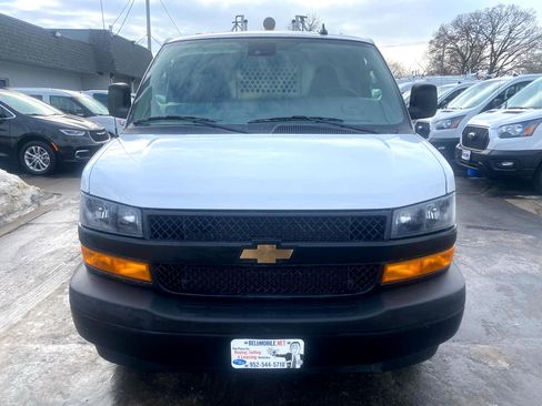 Used 2025 Chevrolet Express 2500 RWD 2500 155 w/ Communications Package image 2