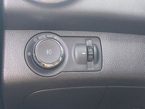 Used 2015 Chevrolet Sonic RS FWD image 18