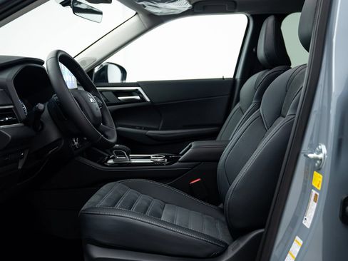 Used 2025 Mitsubishi Outlander AWD image 10