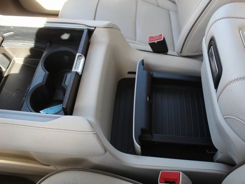 Used 2024 GMC Yukon Denali image 43