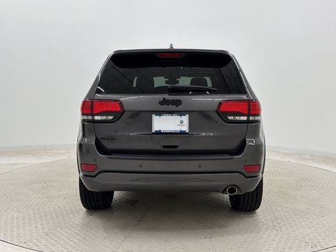 Used 2019 Jeep Grand Cherokee Altitude AWD/4WD image 9