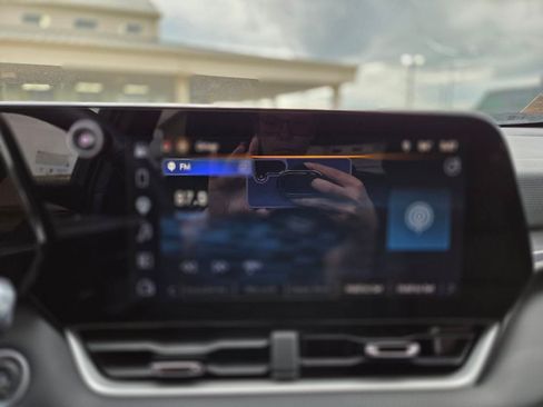 Used 2025 Chevrolet Equinox LT w/ Convenience Package II AWD/4WD image 21