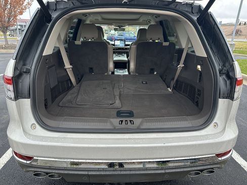 Used 2024 Lincoln Aviator Reserve w/ Equipment Group 201A image 33