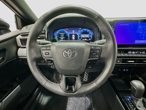 Used 2025 Toyota Camry XSE image 11