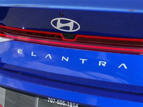 New 2025 Hyundai Elantra Blue image 9
