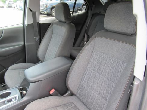 Used 2022 Chevrolet Equinox LT FWD image 17