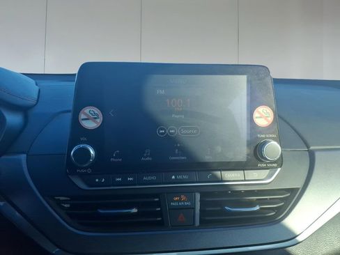 Used 2024 Nissan Altima 2.5 SR image 18