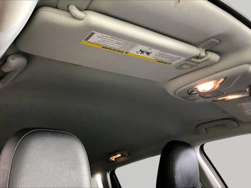 Used 2021 Jeep Compass Latitude FWD image 13