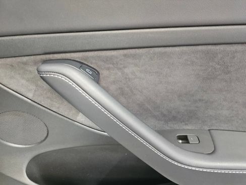 Used 2023 Tesla Model 3 Standard Range RWD image 8