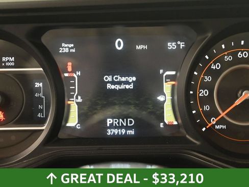 Used 2025 Jeep Wrangler Unlimited Sahara AWD/4WD image 24
