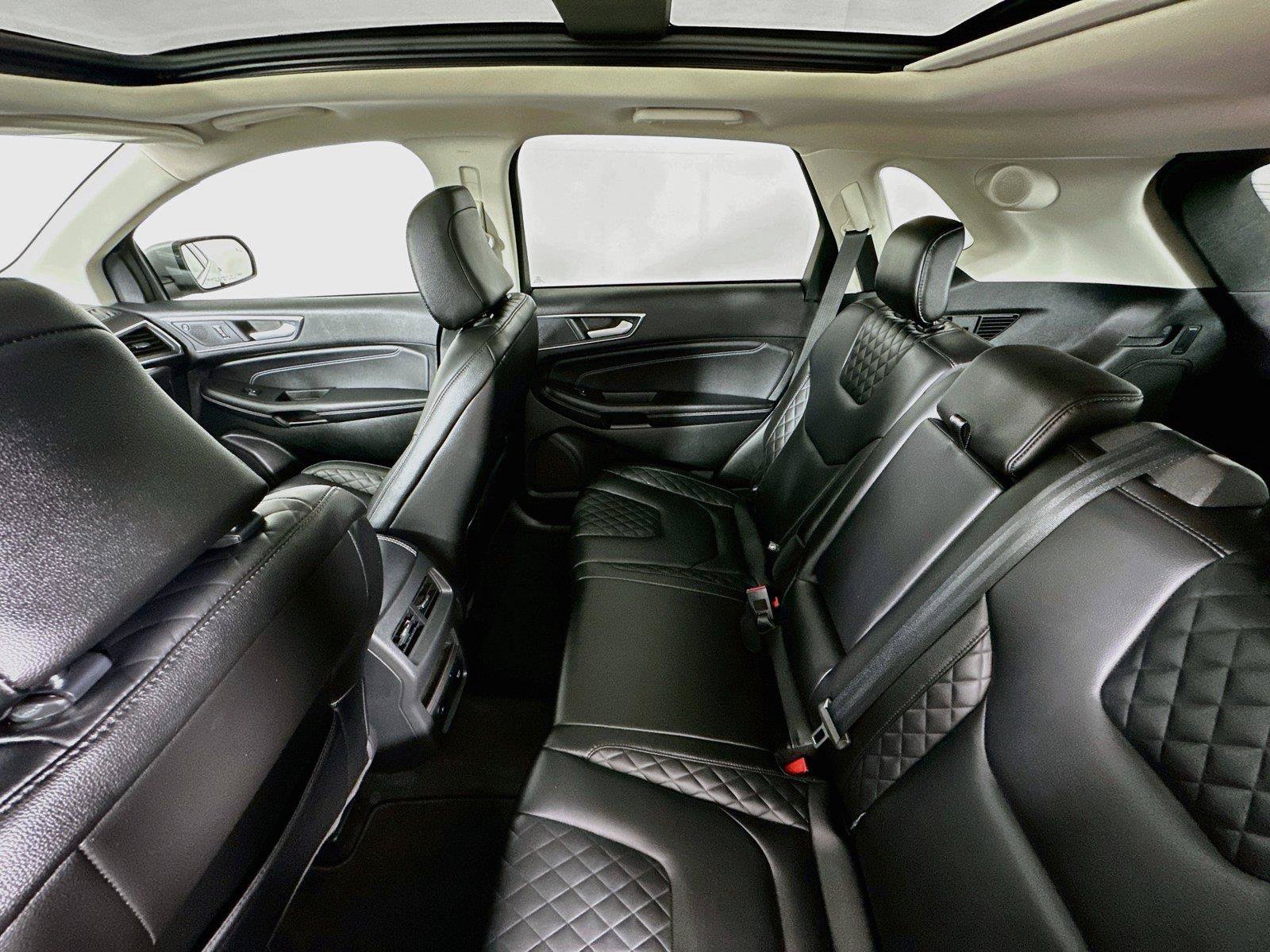 Used 2023 Ford Edge Titanium AWD/4WD image 11