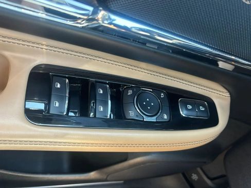 Used 2020 Lincoln Corsair Reserve FWD image 10