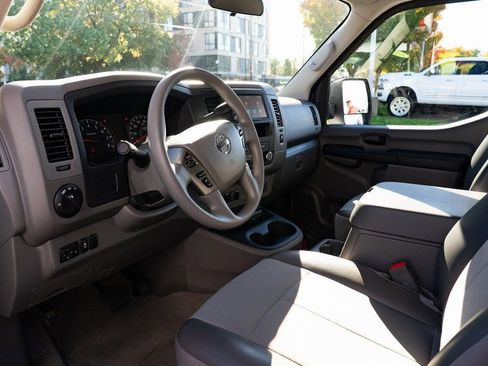 Used 2020 Nissan NV 3500 SV RWD image 20