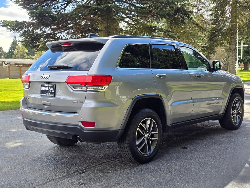 Used 2017 Jeep Grand Cherokee Limited w/ Luxury Group II AWD/4WD image 6