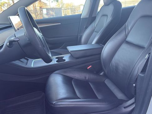 Used 2021 Tesla Model 3 Standard Range Plus image 15