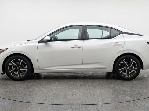 Used 2025 Nissan Sentra SV FWD image 5