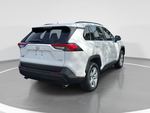 Used 2019 Toyota RAV4 XLE image 5