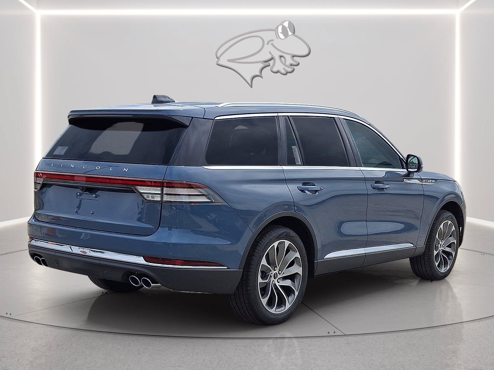 New 2026 Lincoln Aviator Reserve AWD/4WD image 3