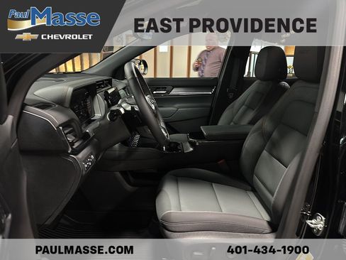 Used 2026 GMC Terrain AT4 w/ Convenience Package III AWD/4WD image 17