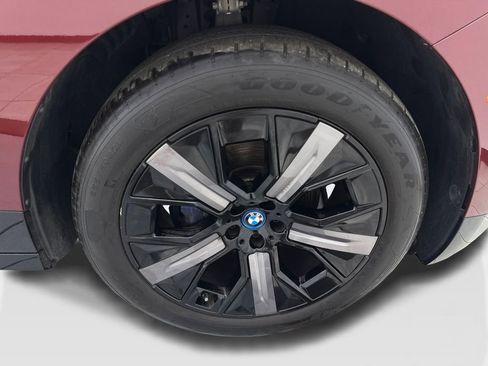 Used 2024 BMW iX xDrive50 w/ Premium Package AWD/4WD image 81