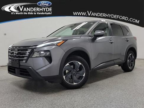 Used 2024 Nissan Rogue SV AWD/4WD image 1