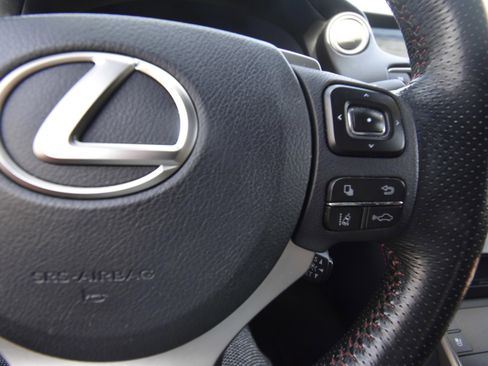 Used 2019 Lexus IS 300 F Sport w/ F Sport Package RWD image 13