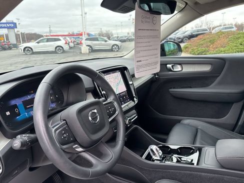 Certified 2023 Volvo XC40 B5 Plus w/ Driver Assist Package AWD/4WD image 19