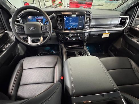 New 2026 Ford F250 Lariat w/ Black Appearance Package image 24