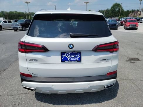 Used 2021 BMW X5 xDrive40i w/ Premium Package image 6