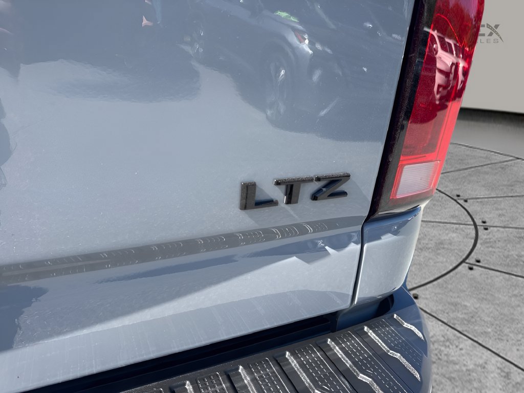 Used 2024 Chevrolet Silverado 2500 LTZ w/ LTZ Plus Package AWD/4WD image 30